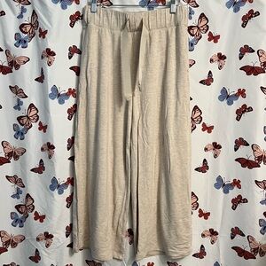 Flowy Lululemon capris